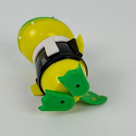 Ryans World Gus the Gummy Gator Figure Green Yellow Black Jacket Scarf Toy - Picture 5 of 5